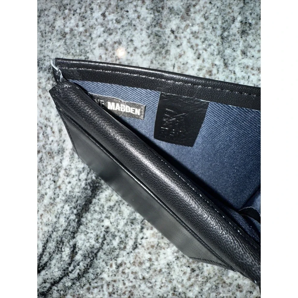 Steve Madden Men's Bi‎ - Fold Black Leather Wallet With Flip ID RFID Card Holder